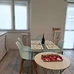 The Boulevard Alcove, Semi-central&quiet Suite, With Balcony! Appartement