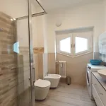 The Boulevard Alcove, Semi-central&quiet Suite, With Balcony!