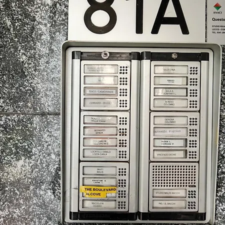 The Boulevard Alcove, Semi-central&quiet Suite, With Balcony! 莱科