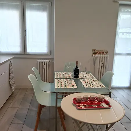 The Boulevard Alcove, Semi-central&quiet Suite, With Balcony! 公寓