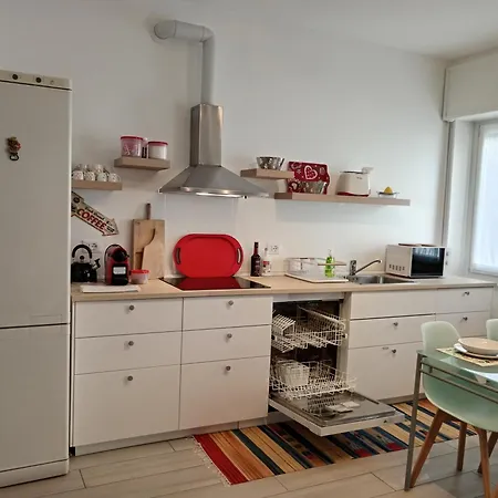The Boulevard Alcove Semi-Central&Quiet Suite, With Balcony! Lecco