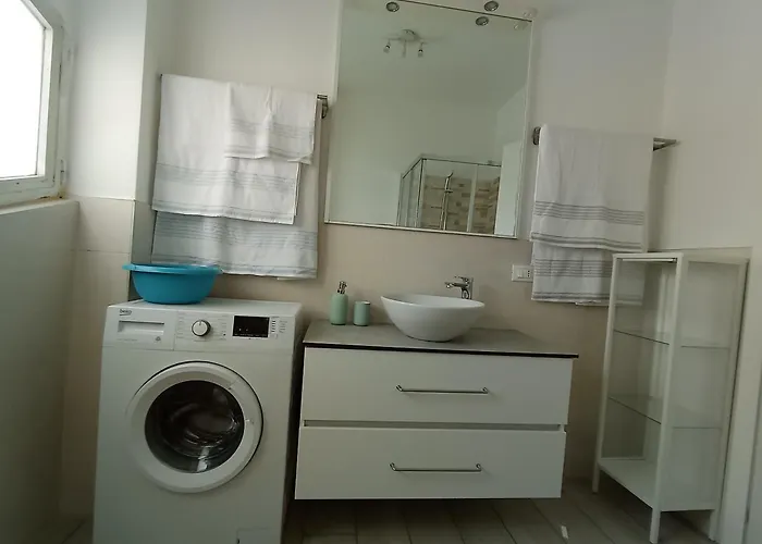 The Boulevard Alcove, Semi-central&quiet Suite, With Balcony! דירה *