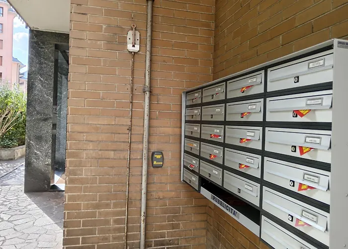 The Boulevard Alcove, Semi-central&quiet Suite, With Balcony! דירה לקו