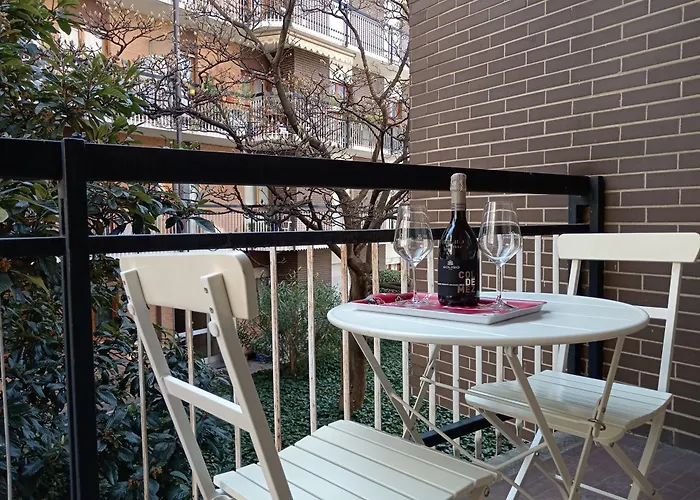 The Boulevard Alcove, Semi-central&quiet Suite, With Balcony!