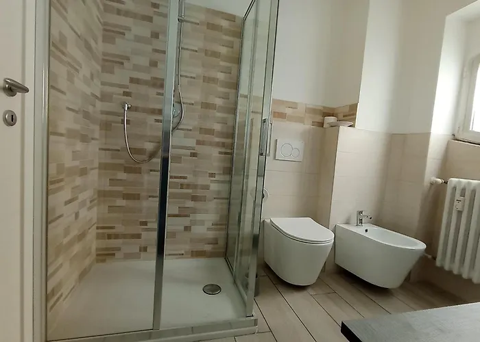 The Boulevard Alcove, Semi-central&quiet Suite, With Balcony! דירה