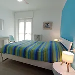 The Boulevard Alcove, Semi-central&quiet Suite, With Balcony! דירה