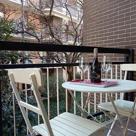 The Boulevard Alcove, Semi-central&quiet Suite, With Balcony!