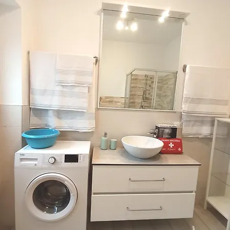 The Boulevard Alcove, Semi-central&quiet Suite, With Balcony!