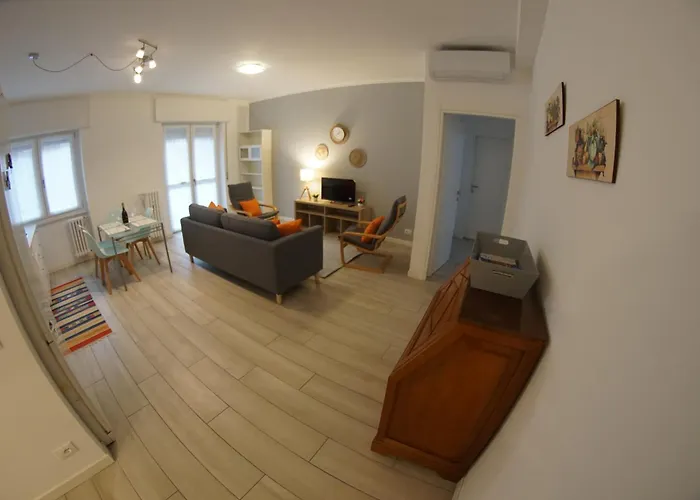 The Boulevard Alcove, Semi-central&quiet Suite, With Balcony! アパート レッコ